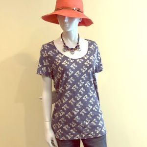 LuLaRoe Classic T - L